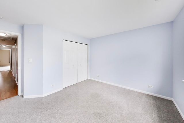 939 Charlela Lane 939, Elk Grove Village, IL 60007