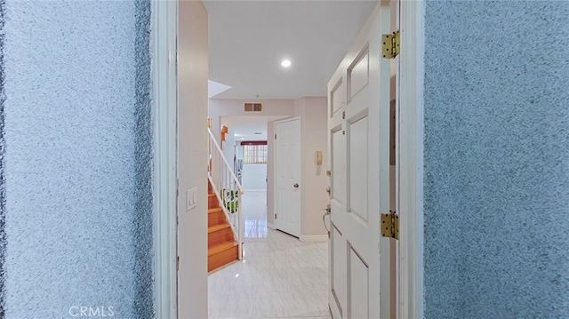 522 W Stocker 6, Glendale, CA 91202