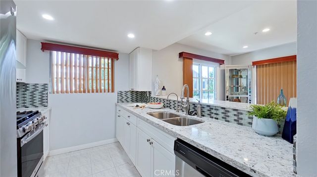 522 W Stocker 6, Glendale, CA 91202