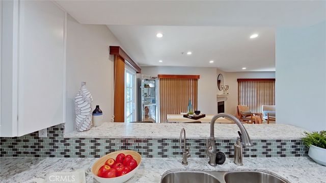 522 W Stocker 6, Glendale, CA 91202