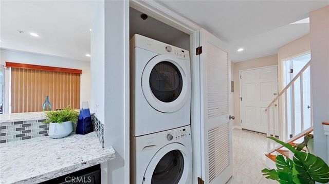 522 W Stocker 6, Glendale, CA 91202