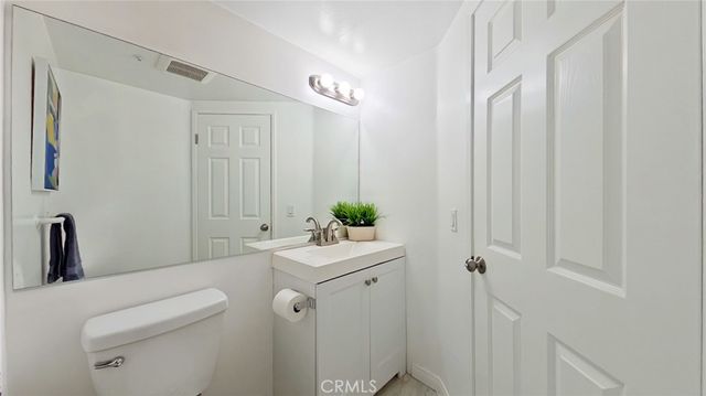 522 W Stocker 6, Glendale, CA 91202