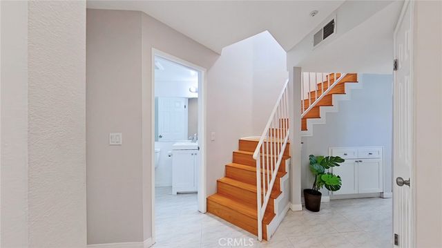 522 W Stocker 6, Glendale, CA 91202