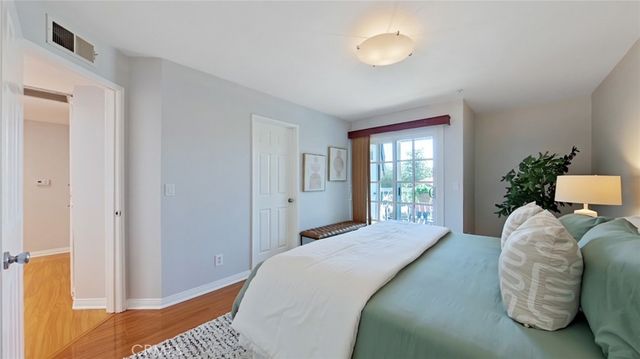 522 W Stocker 6, Glendale, CA 91202