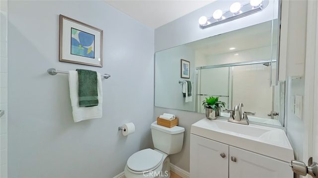522 W Stocker 6, Glendale, CA 91202