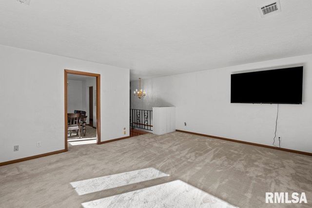 4718 20TH Avenue, Moline, IL 61265