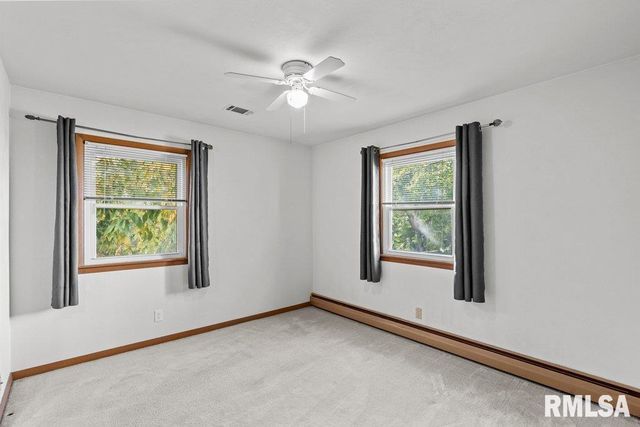 4718 20TH Avenue, Moline, IL 61265