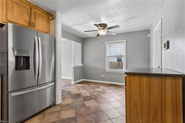 612 Sun CT, Newport News, VA 23605