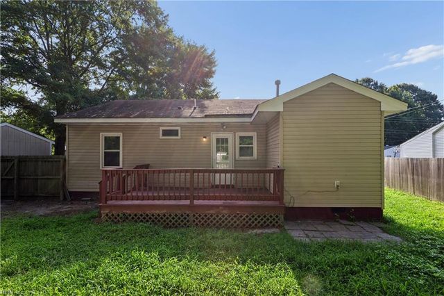 612 Sun CT, Newport News, VA 23605