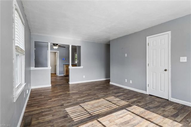 612 Sun CT, Newport News, VA 23605