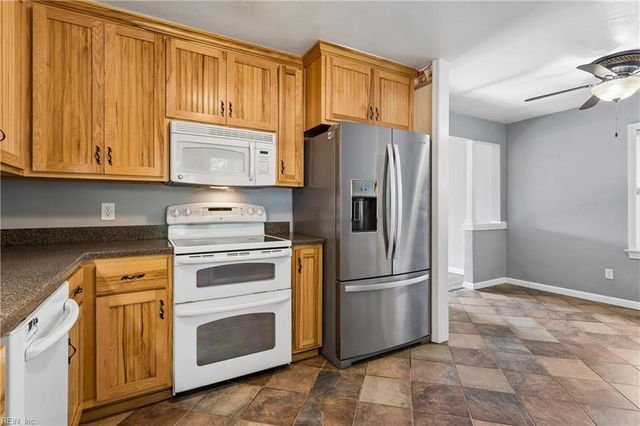 612 Sun CT, Newport News, VA 23605