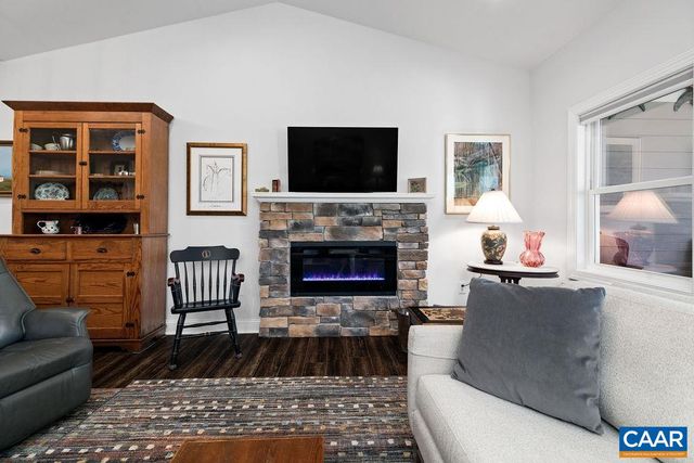 80 APPLE BLOSSOM CT, Nellysford, VA 22958