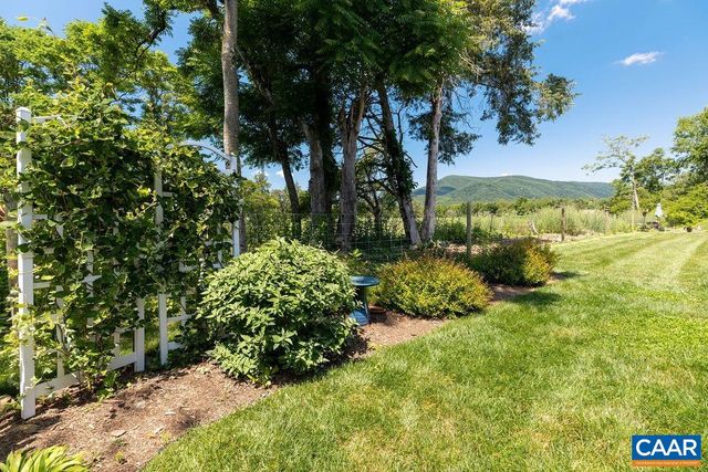 80 APPLE BLOSSOM CT, Nellysford, VA 22958