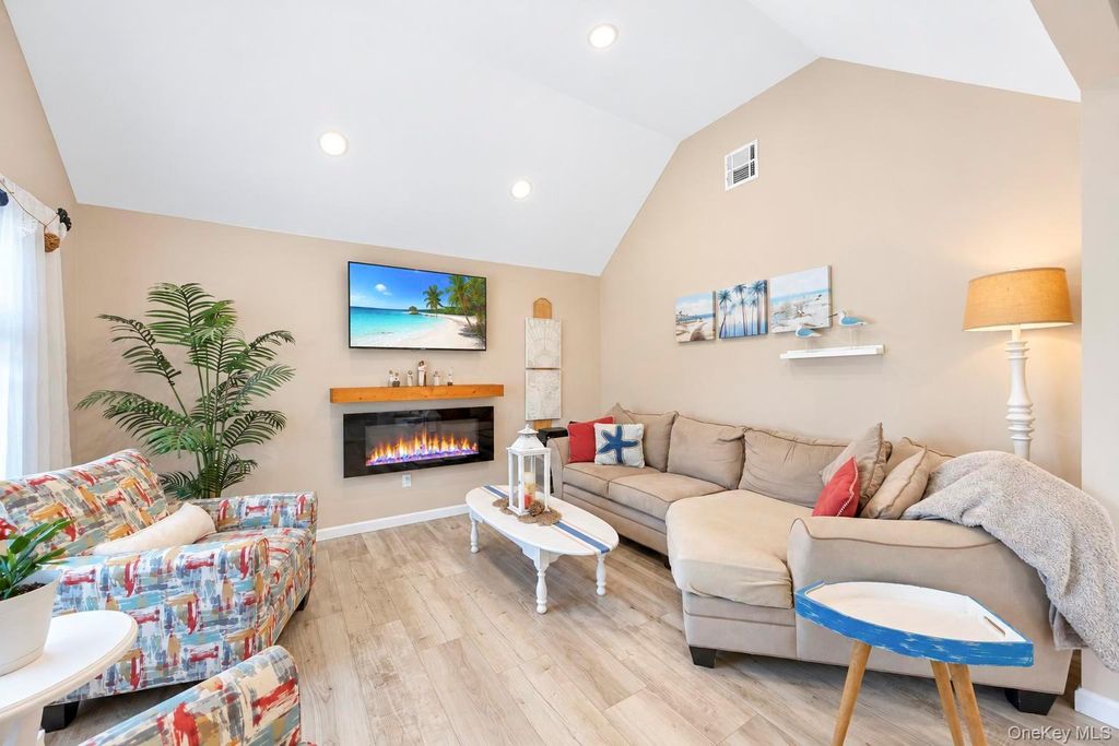 1435 Brooklyn Boulevard, Bay Shore, NY 11706 — photo 5