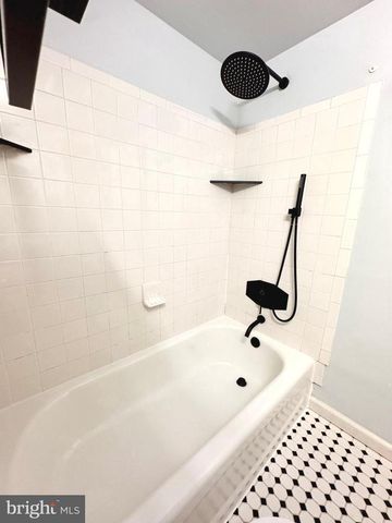 2340 CHRISTIAN ST, Philadelphia, PA 19146
