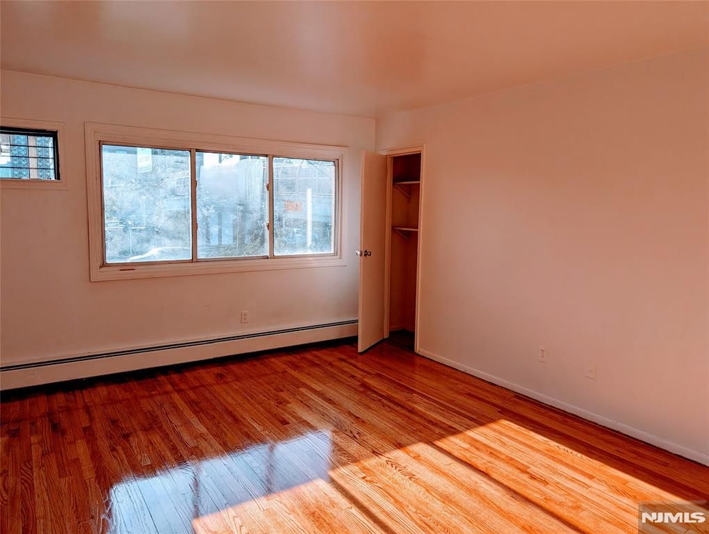 1599 Bergen Boulevard 9, Leonia, NJ 07605