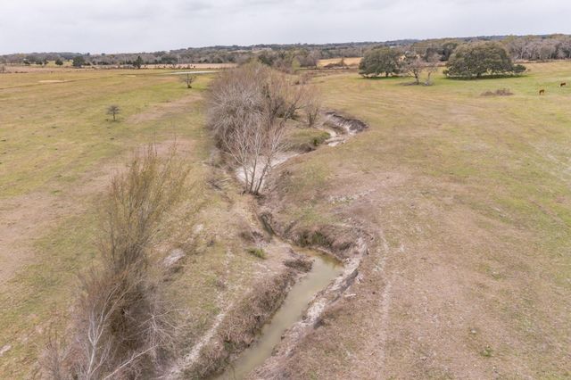 1747 E Old Hallettsville Road, Flatonia, TX 78941