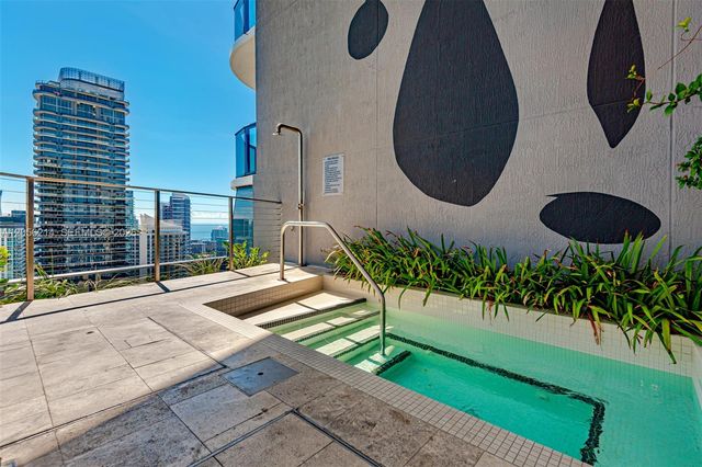 801 S Miami Ave 1207, Miami, FL 33130