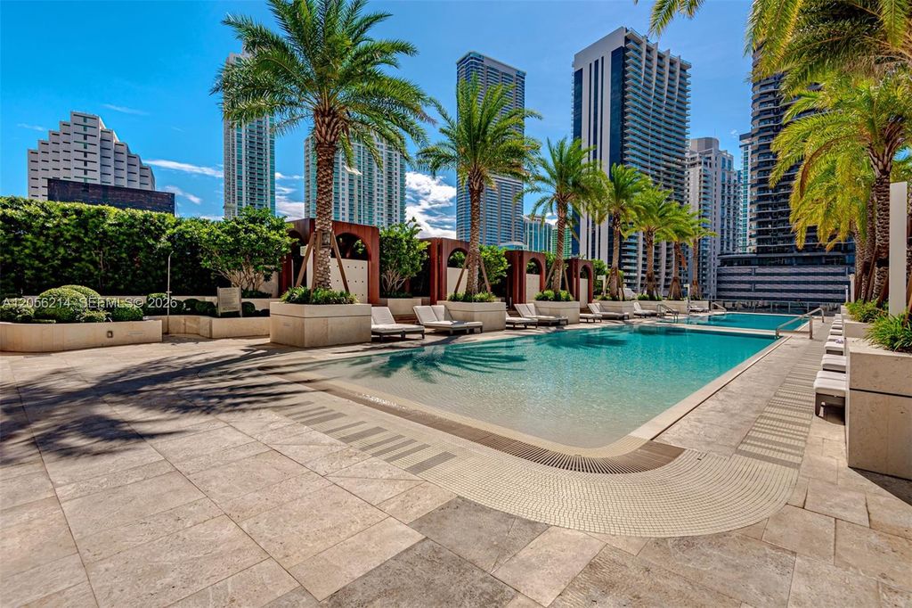 801 S Miami Ave 1207, Miami, FL 33130