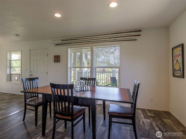274192 E Hwy 101, Sequim, WA 98382