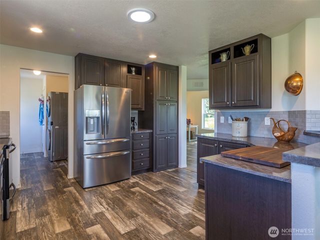 274192 E Hwy 101, Sequim, WA 98382