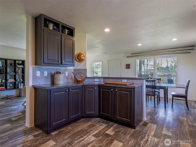 274192 E Hwy 101, Sequim, WA 98382