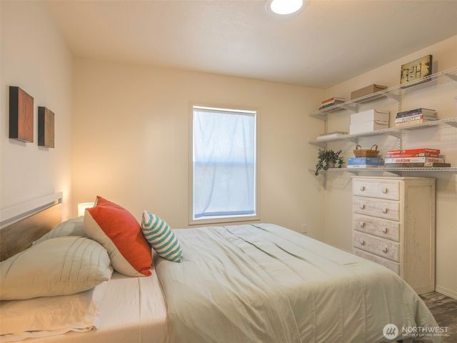 274192 E Hwy 101, Sequim, WA 98382