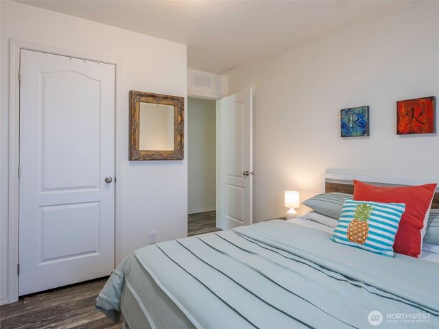 274192 E Hwy 101, Sequim, WA 98382