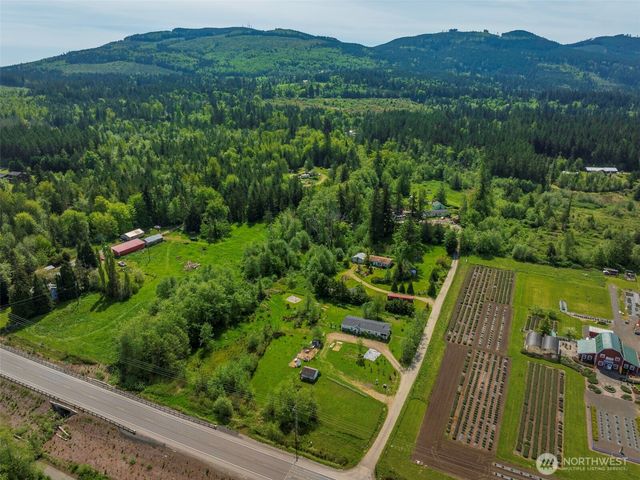 274192 E Hwy 101, Sequim, WA 98382