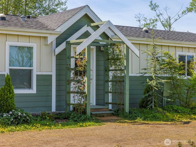 274192 E Hwy 101, Sequim, WA 98382