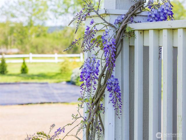 274192 E Hwy 101, Sequim, WA 98382