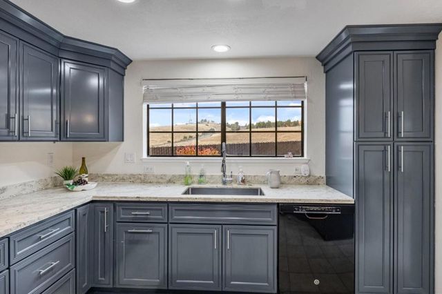 523 Elk Ridge 6, San Jose, CA 95136