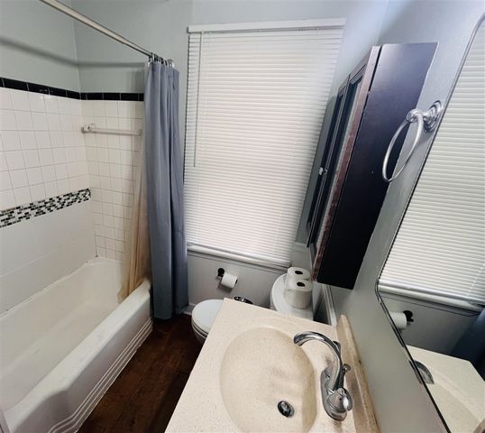 2009 Buckingham Avenue, Lincoln Park, MI 48146