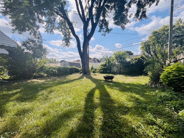 2009 Buckingham Avenue, Lincoln Park, MI 48146