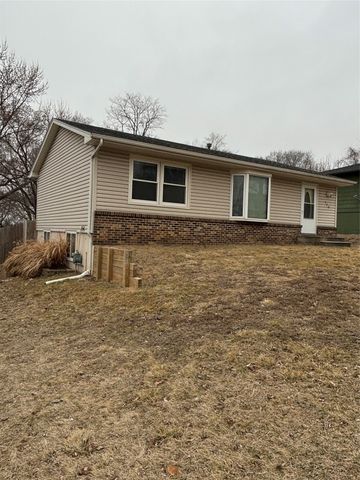 120 E 36th Street, Des Moines, IA 50317