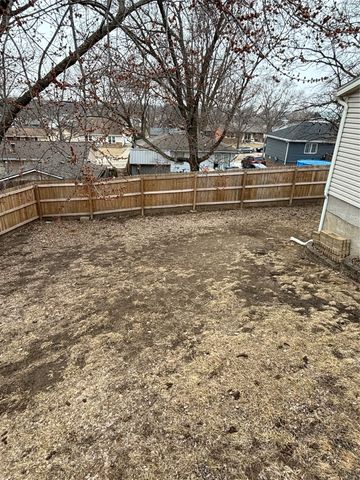 120 E 36th Street, Des Moines, IA 50317