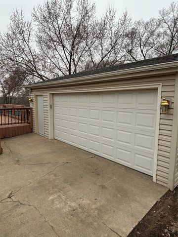 120 E 36th Street, Des Moines, IA 50317