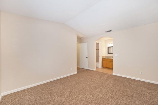 7528 Sunwest Ln, Sacramento, CA 95828