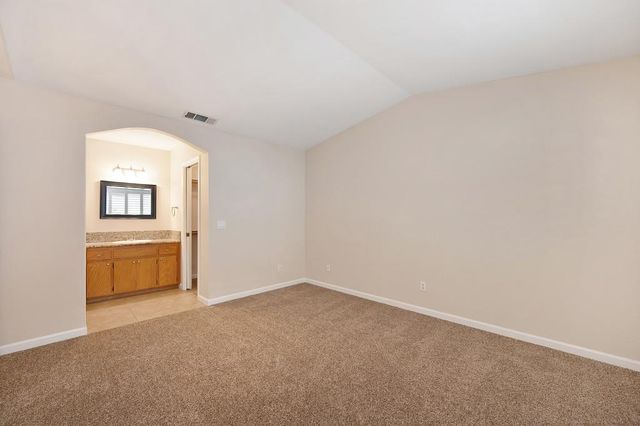 7528 Sunwest Ln, Sacramento, CA 95828