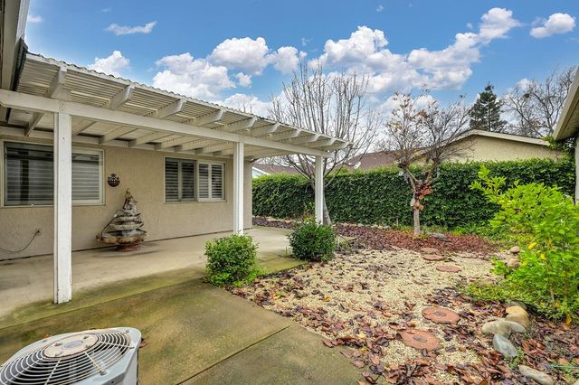 7528 Sunwest Ln, Sacramento, CA 95828