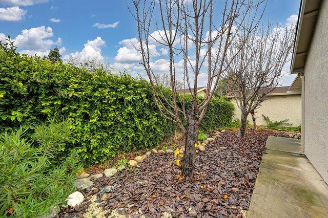 7528 Sunwest Ln, Sacramento, CA 95828