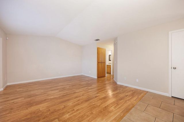 7528 Sunwest Ln, Sacramento, CA 95828