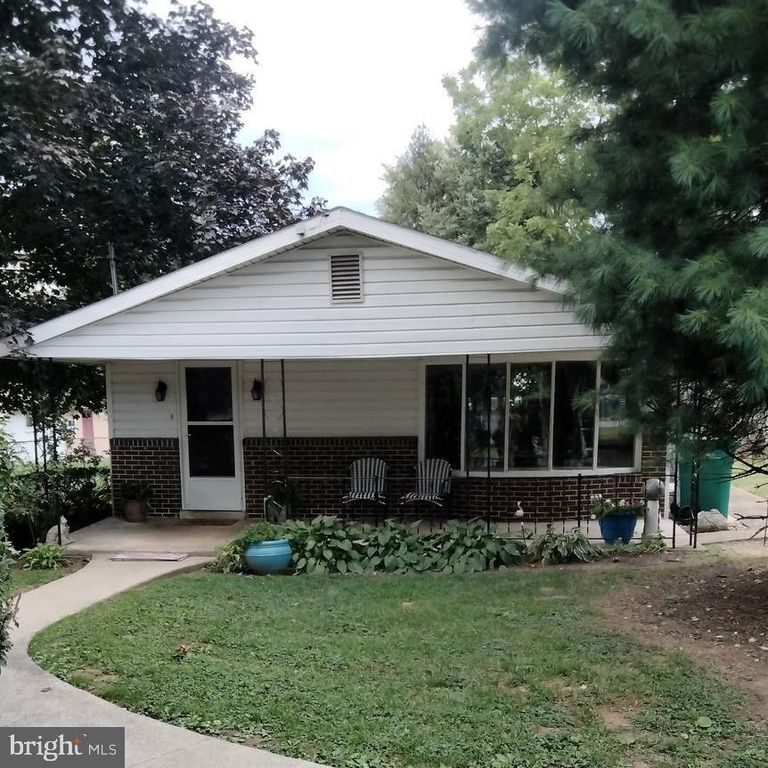 55 ETHEL AVE, Hummelstown, PA 17036