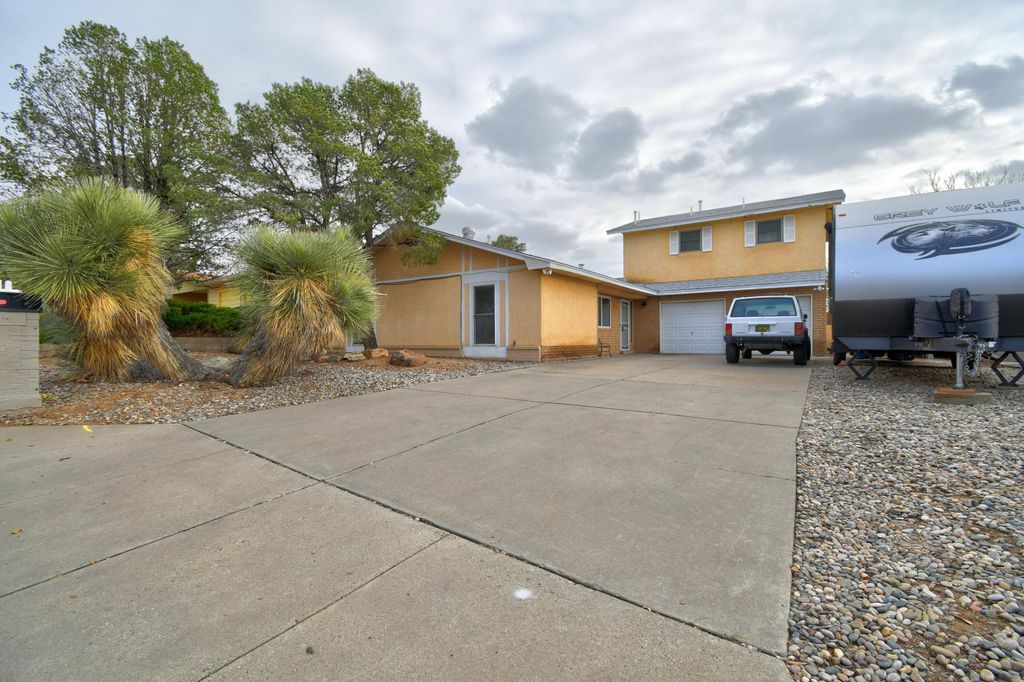 6304 Harper Drive NE, Albuquerque, NM 87109