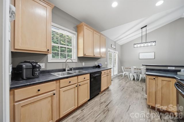 1395 Robinhood Drive, Morganton, NC 28655