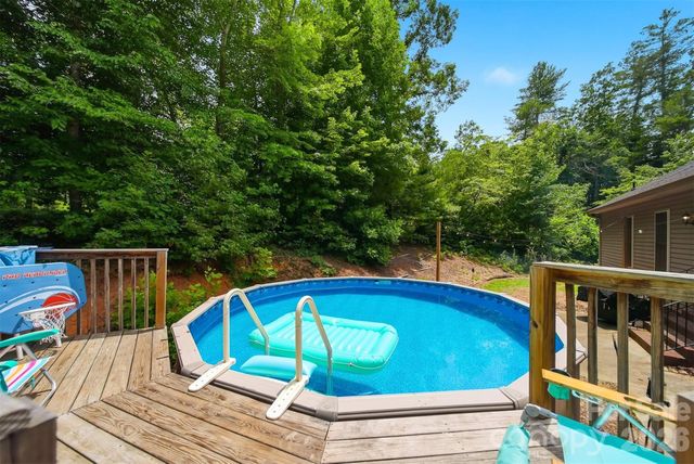 1395 Robinhood Drive, Morganton, NC 28655