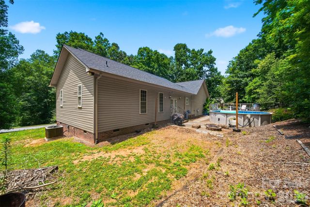 1395 Robinhood Drive, Morganton, NC 28655