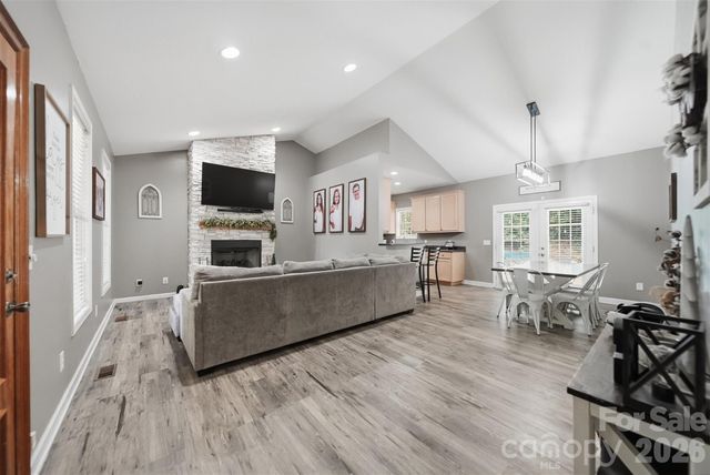 1395 Robinhood Drive, Morganton, NC 28655