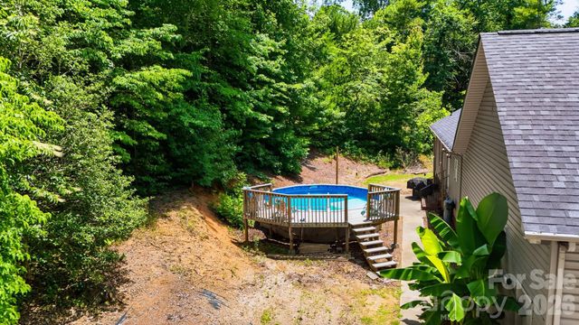 1395 Robinhood Drive, Morganton, NC 28655