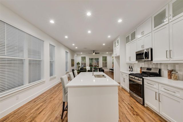 219 W Yarmouth Street, Dallas, TX 75208